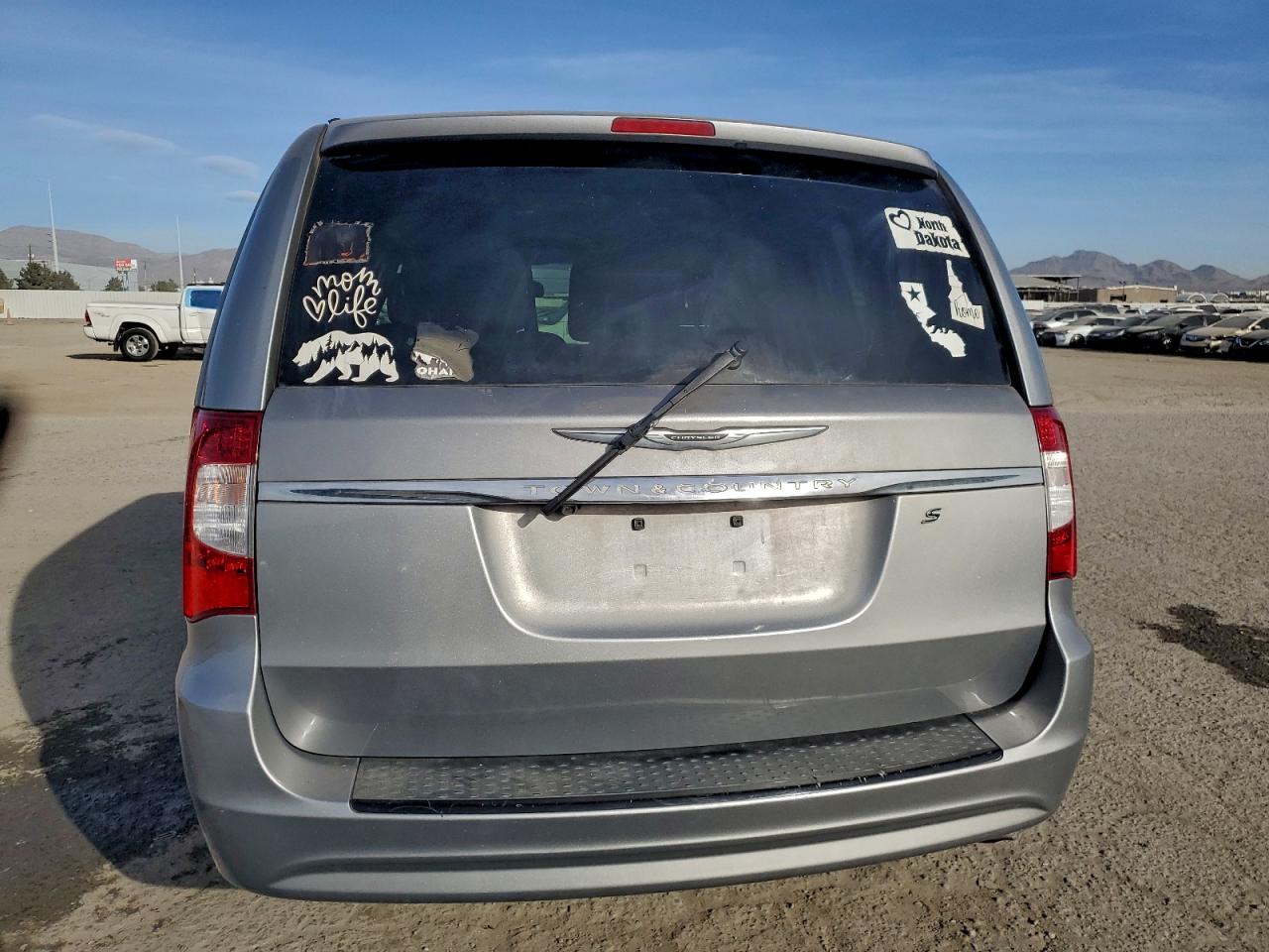 2013 CHRYSLER TOWN & COUNTRY S photo 6