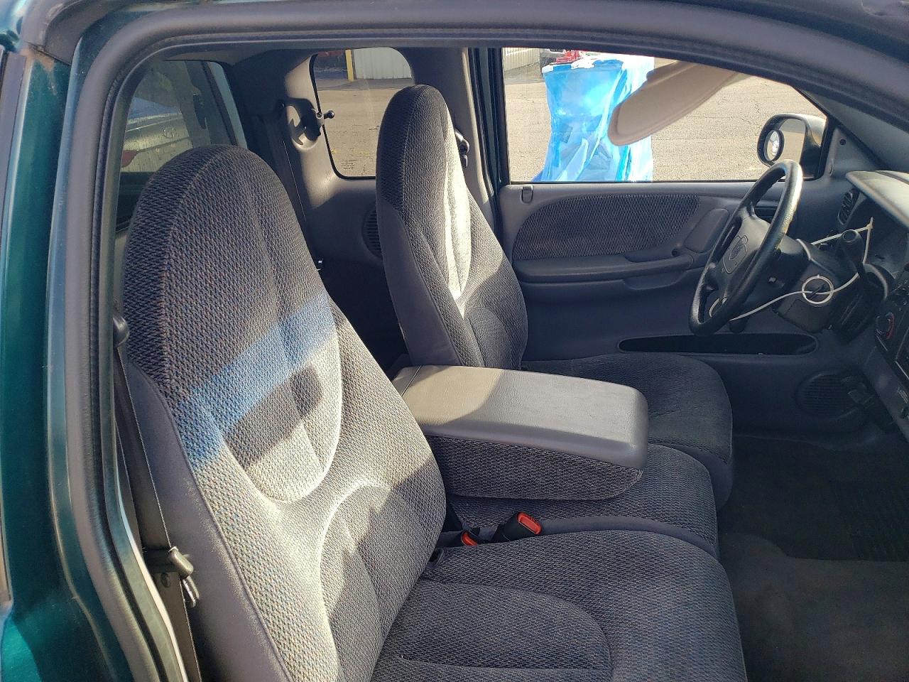 1998 DODGE DAKOTA photo 10