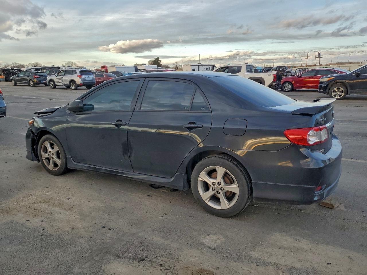 2013 TOYOTA COROLLA BASE photo 2