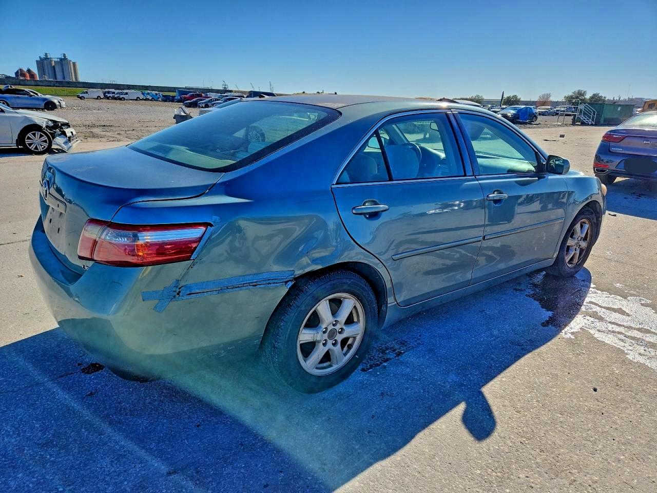 2009 TOYOTA CAMRY BASE photo 3