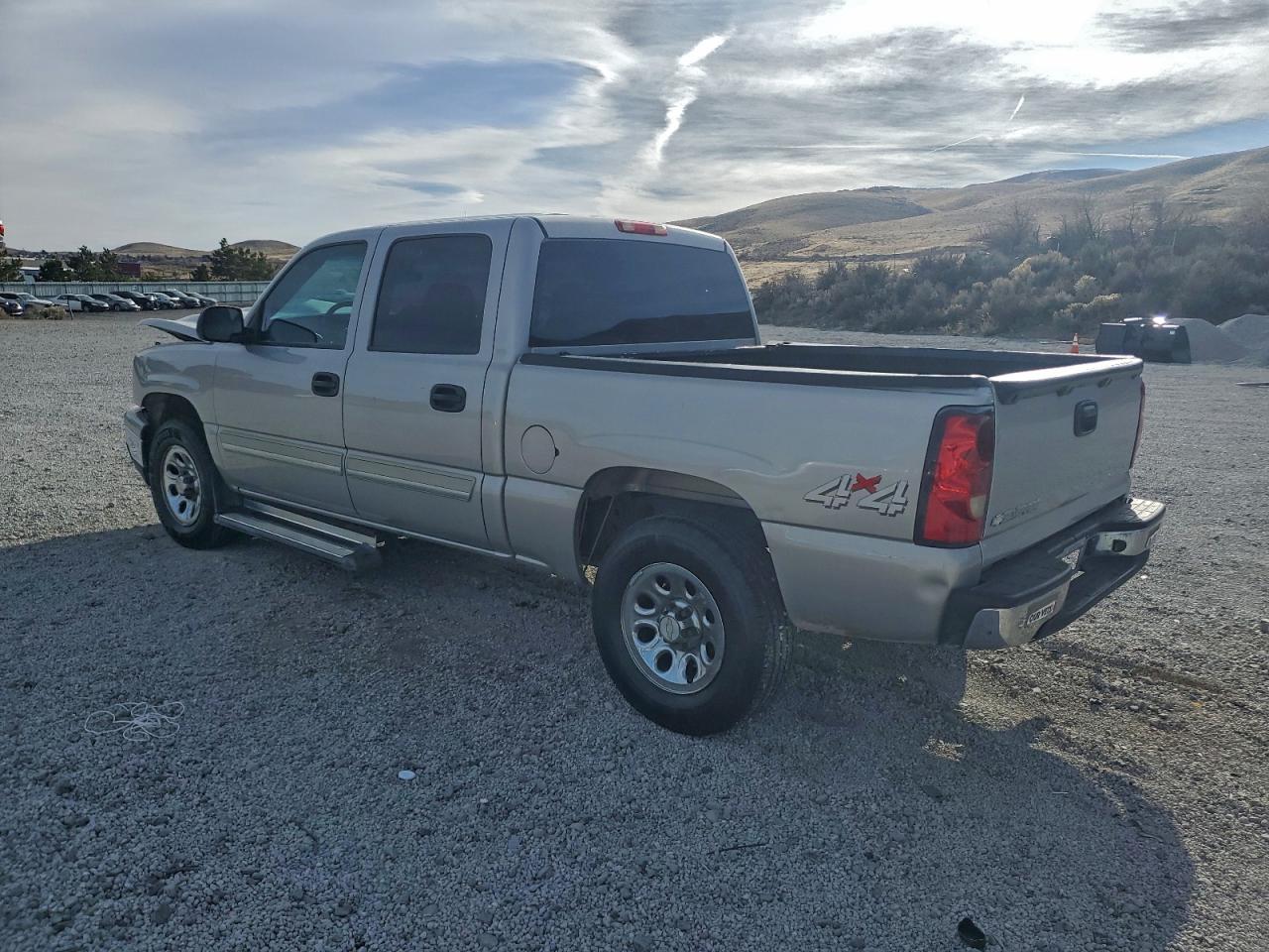 2006 CHEVROLET SILVERADO K1500 photo 2