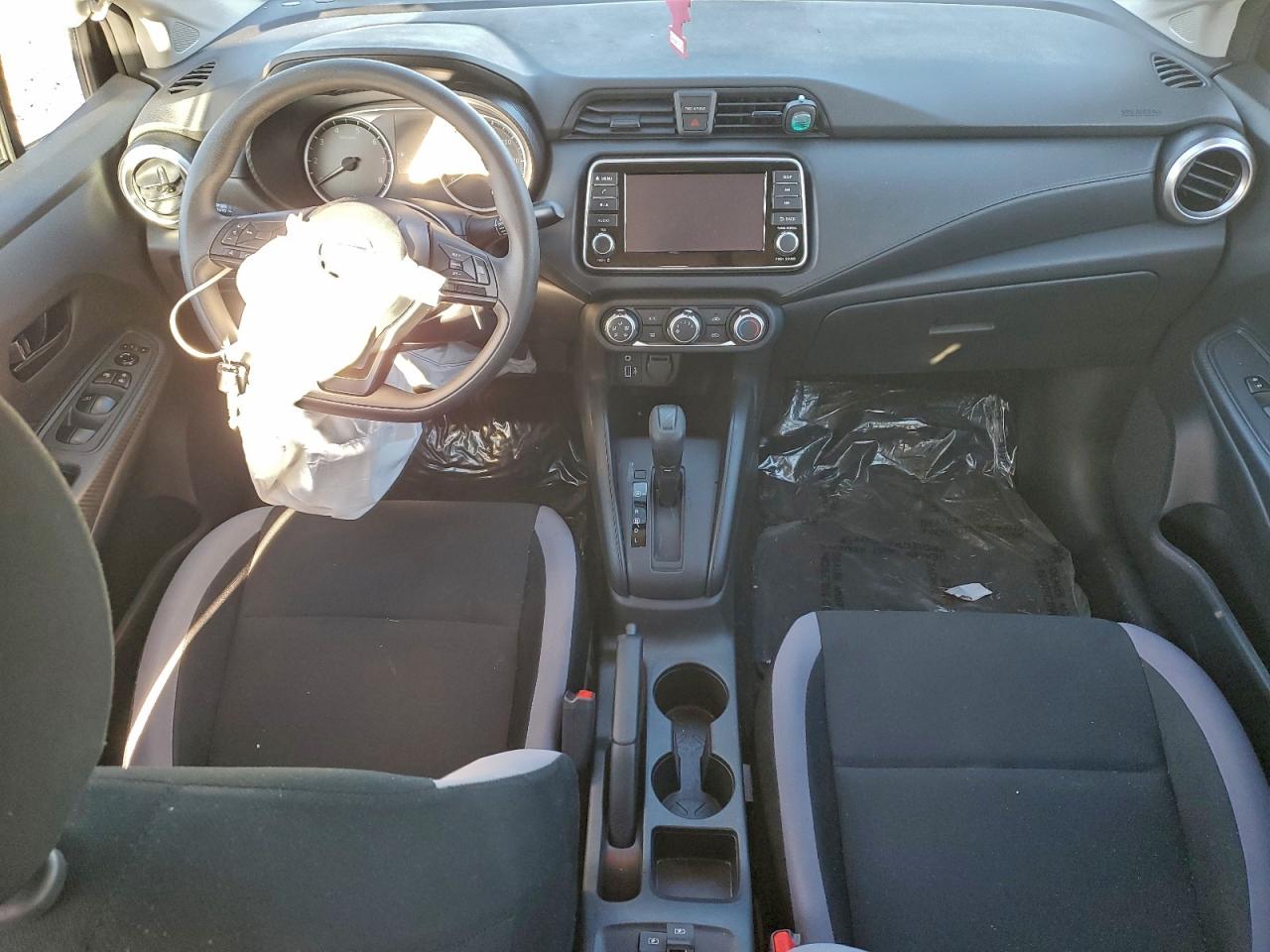 2025 NISSAN VERSA S photo 8