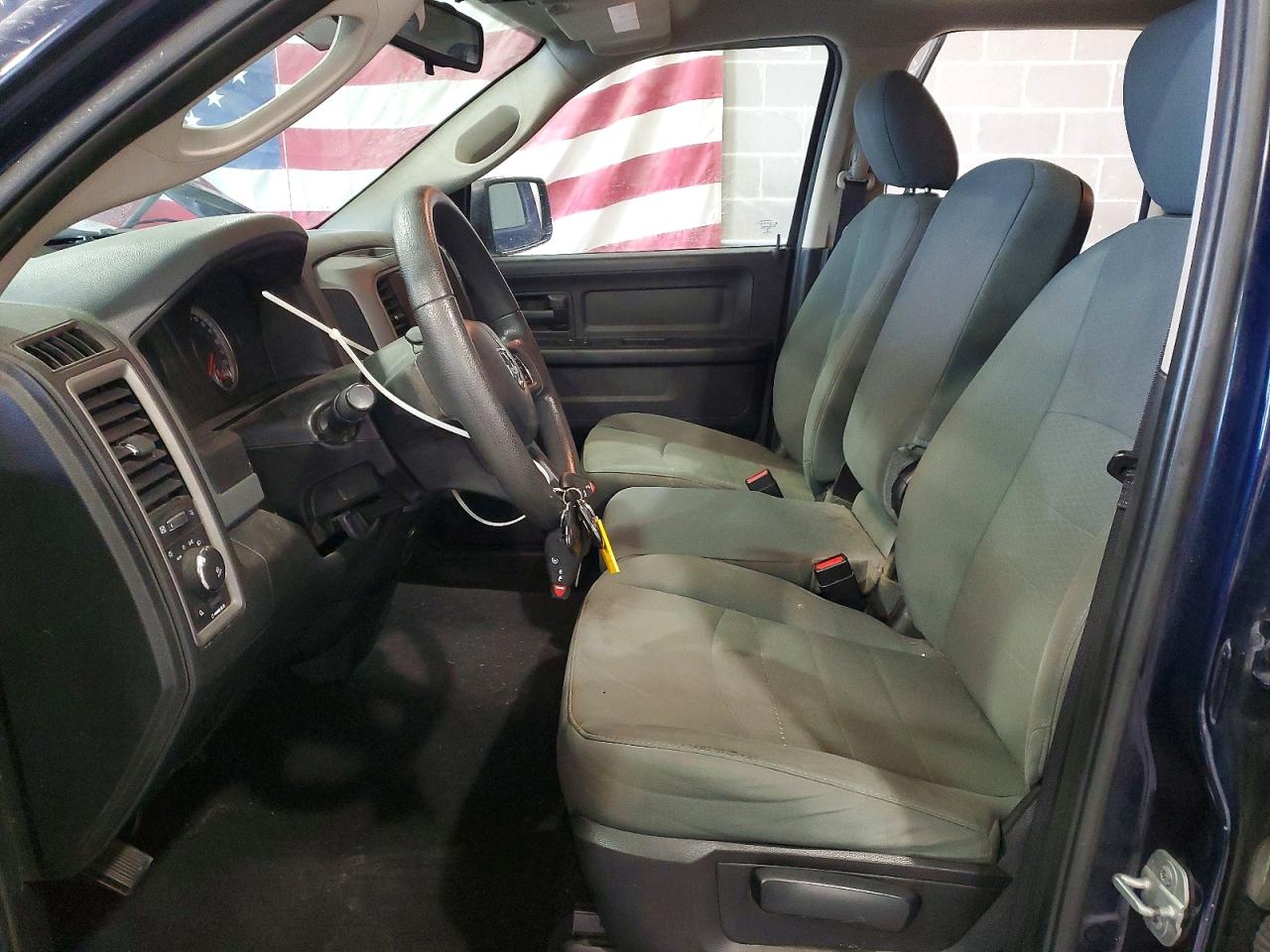 2015 RAM 1500 ST photo 7