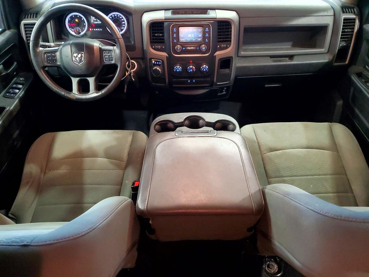 2015 RAM 1500 ST photo 8