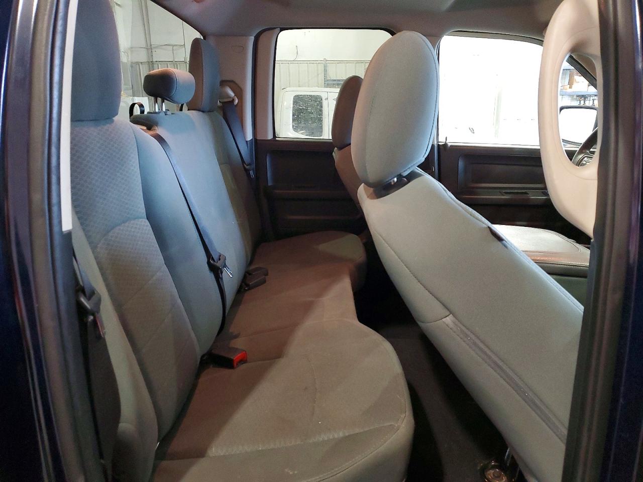 2015 RAM 1500 ST photo 10