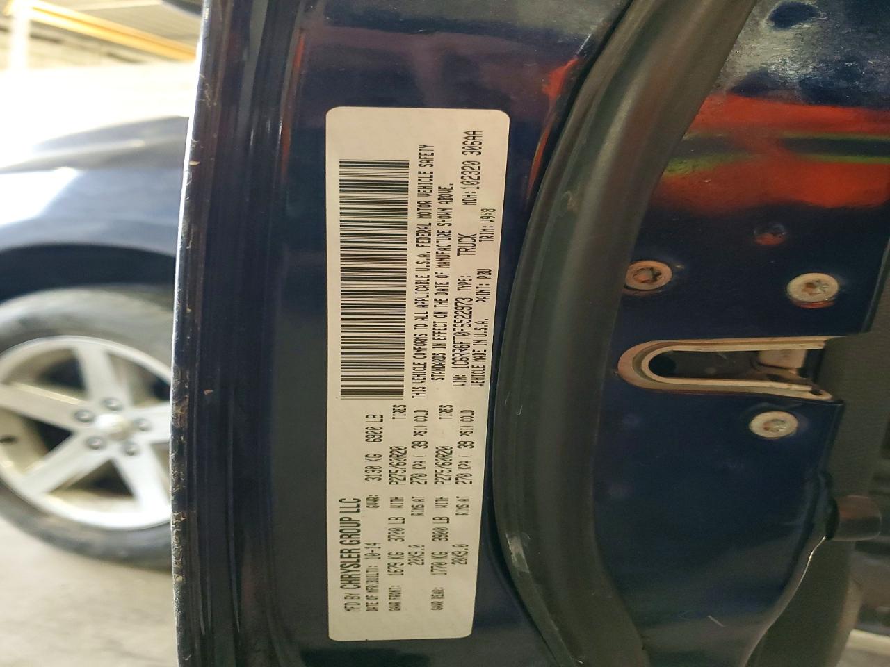 2015 RAM 1500 ST photo 12