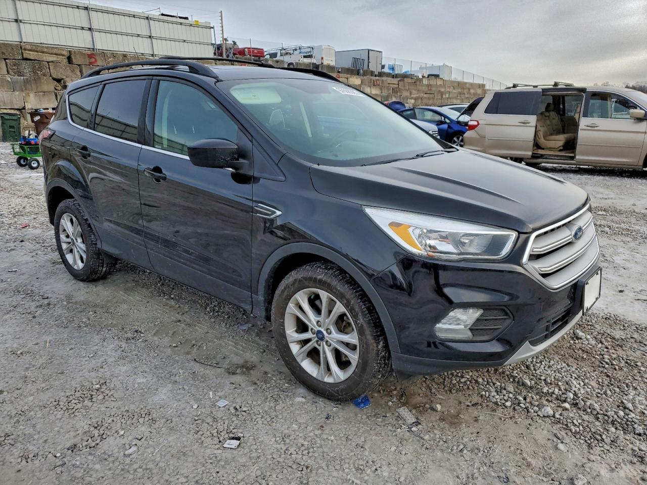 2018 FORD ESCAPE SE photo 4