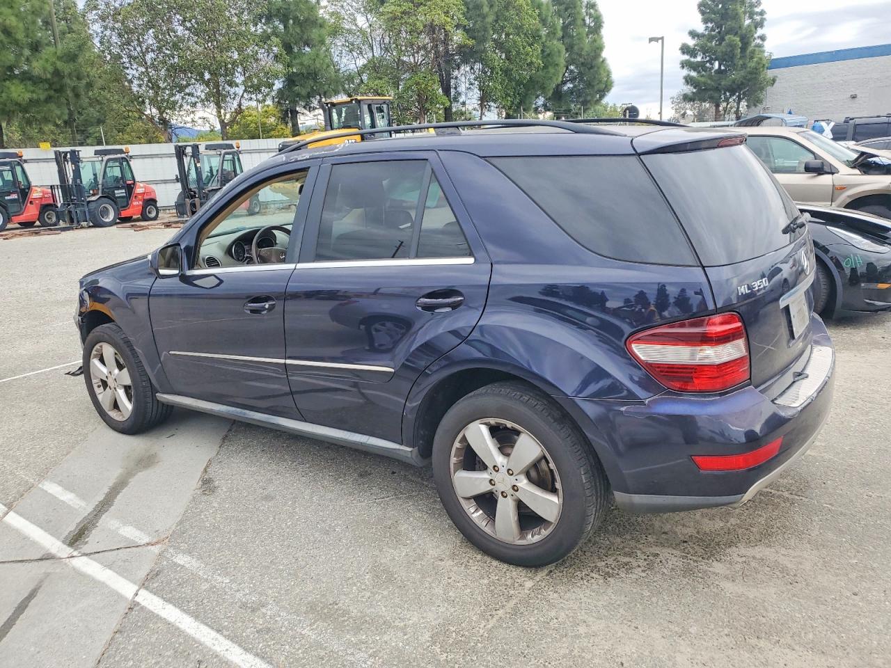 2010 MERCEDES-BENZ ML 350 photo 2