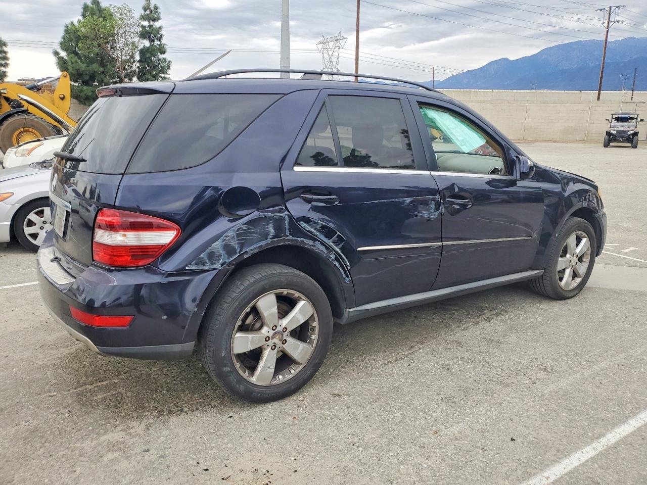 2010 MERCEDES-BENZ ML 350 photo 3