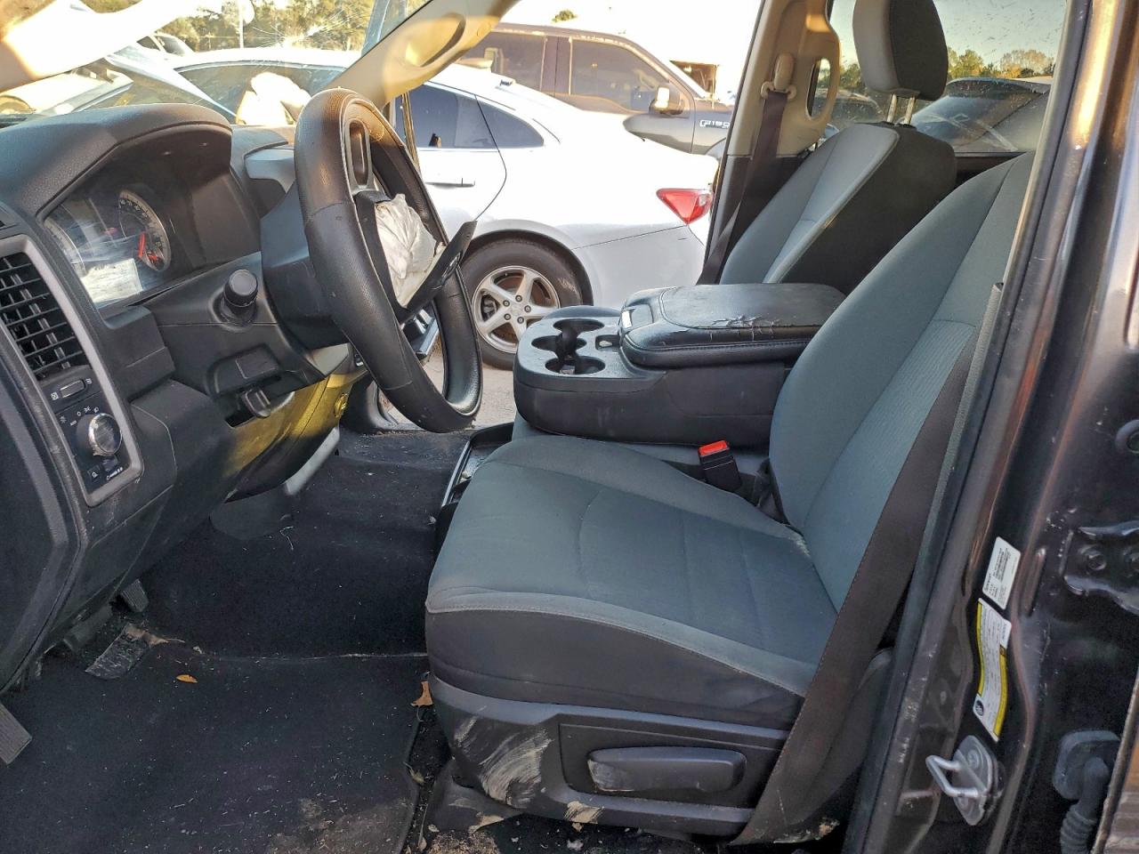 2021 RAM 1500 CLASSIC TRADESMAN photo 7