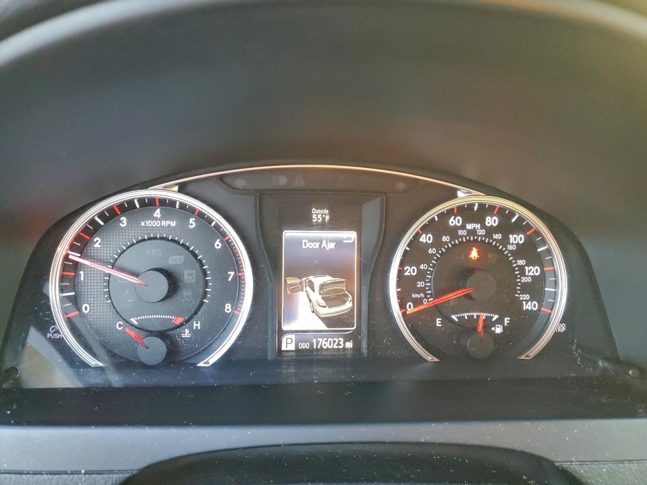2016 TOYOTA CAMRY LE photo 9