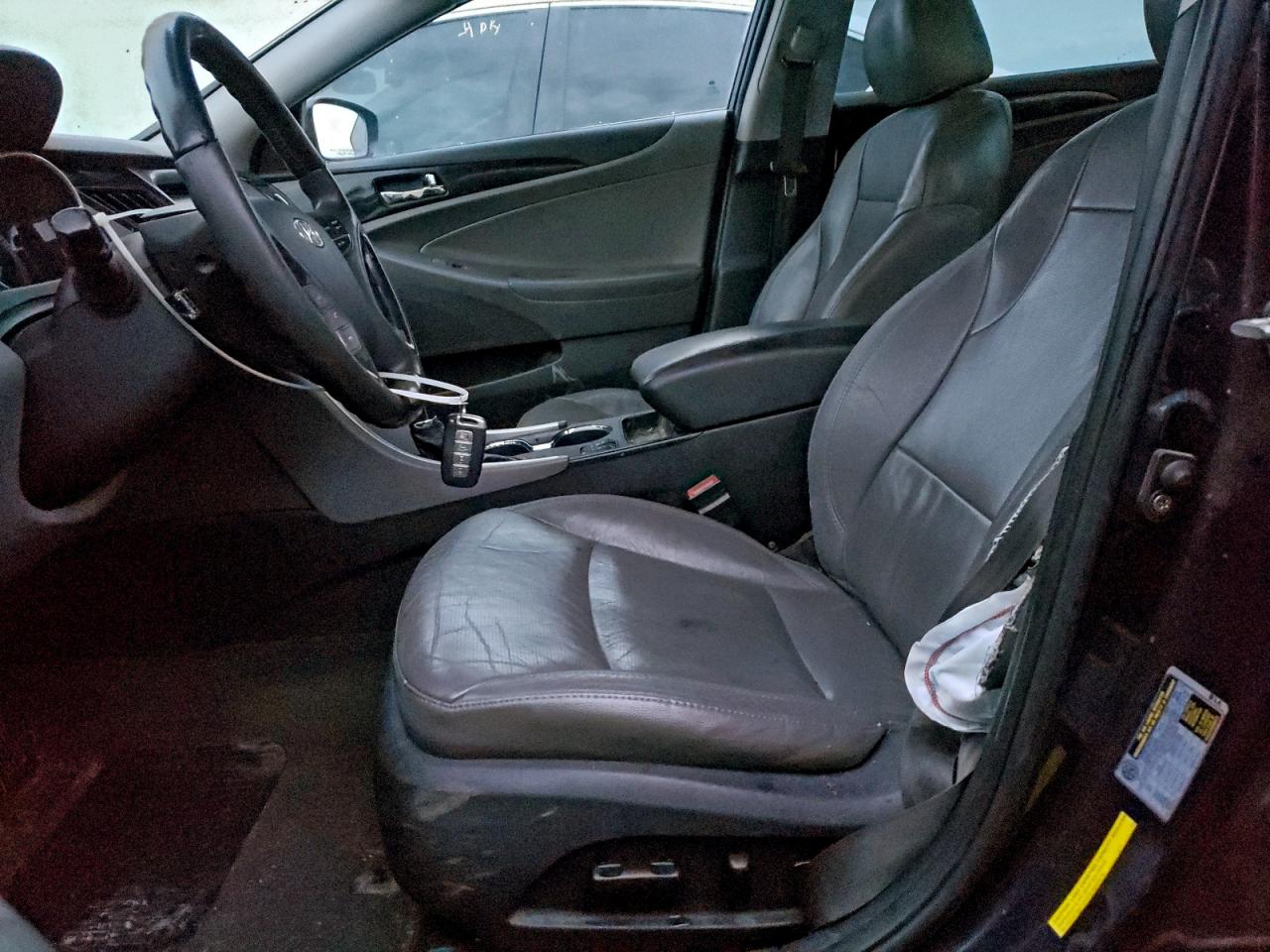 2011 HYUNDAI SONATA SE photo 7