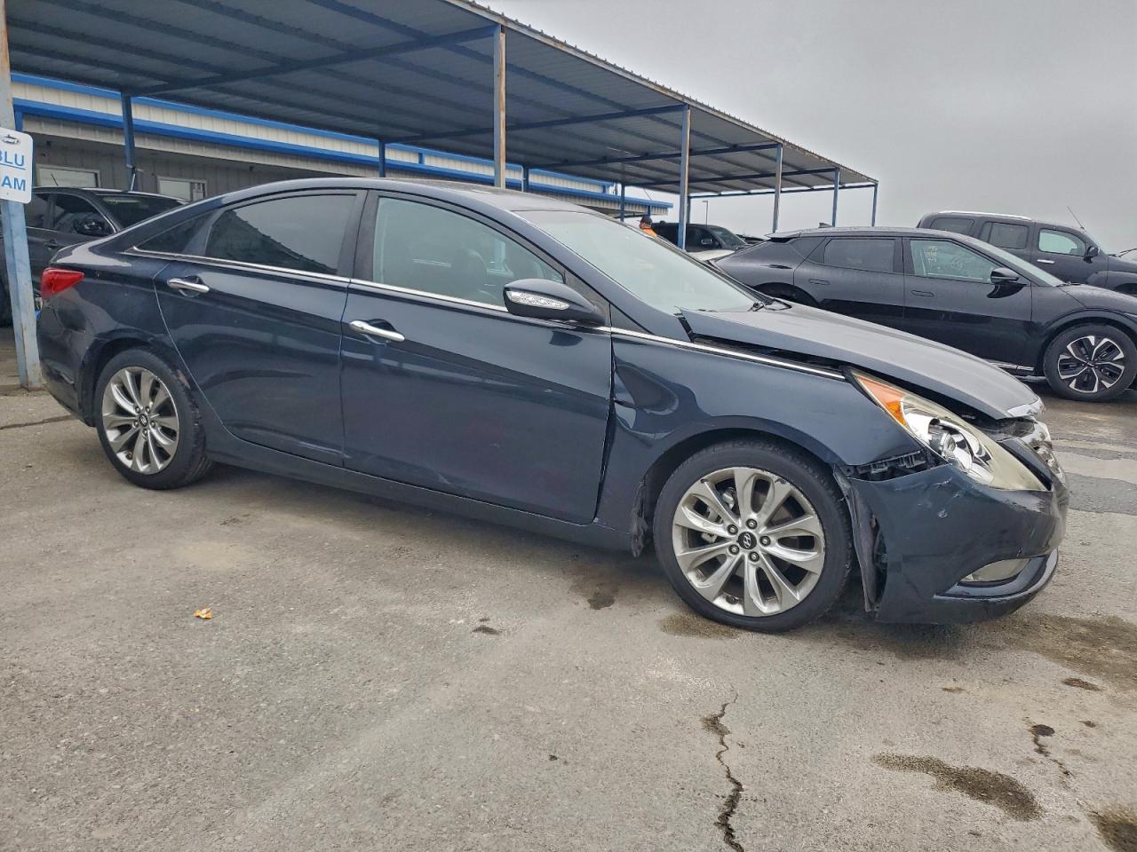 2011 HYUNDAI SONATA SE photo 4