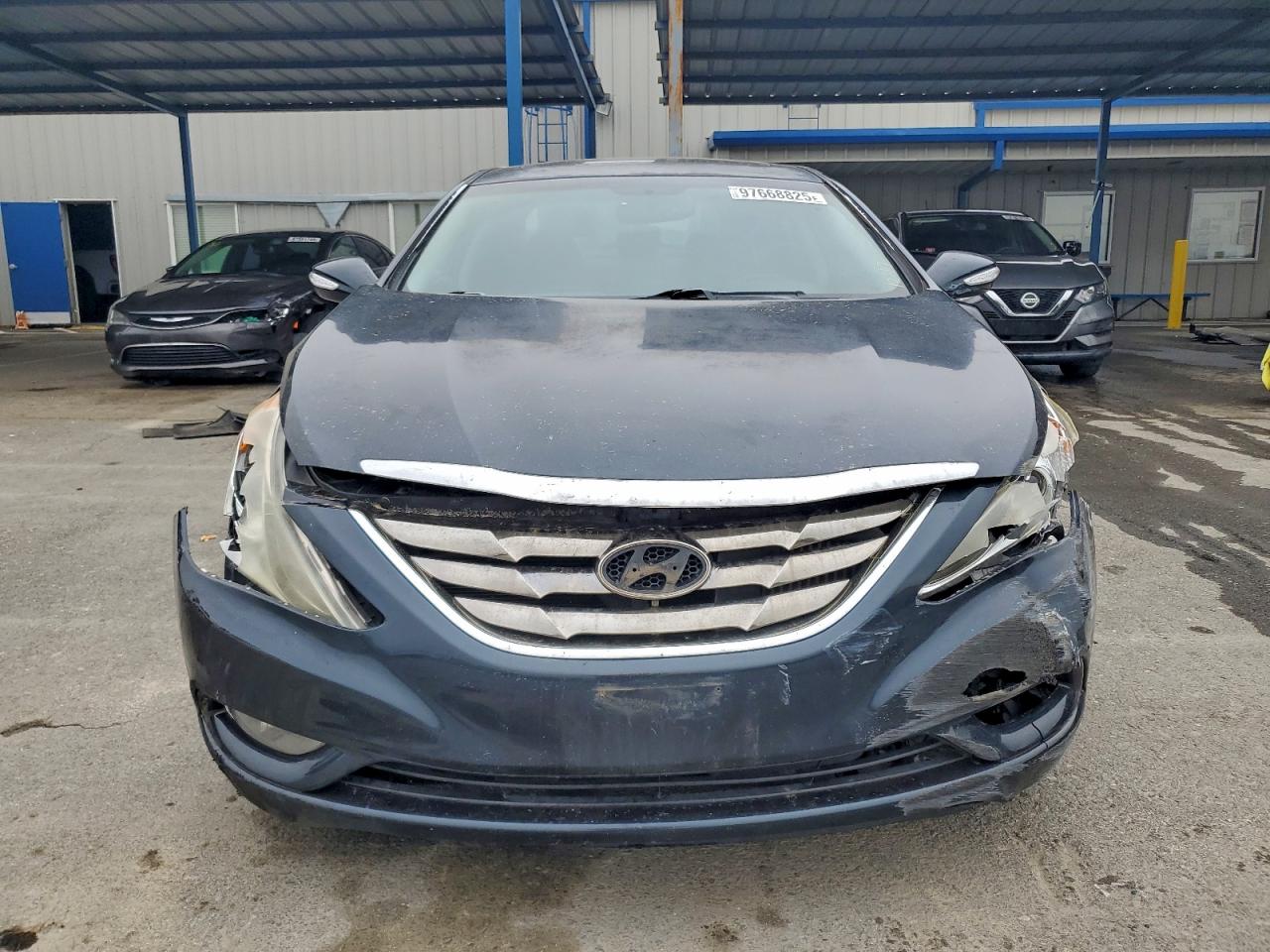 2011 HYUNDAI SONATA SE photo 5