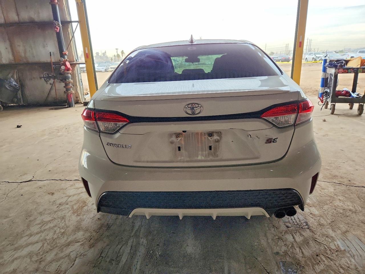 2020 TOYOTA COROLLA SE photo 6