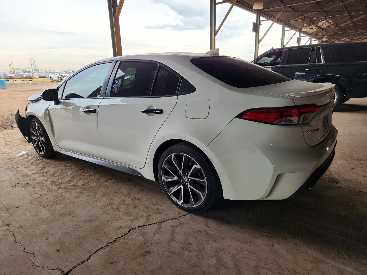 2020 TOYOTA COROLLA SE photo 2