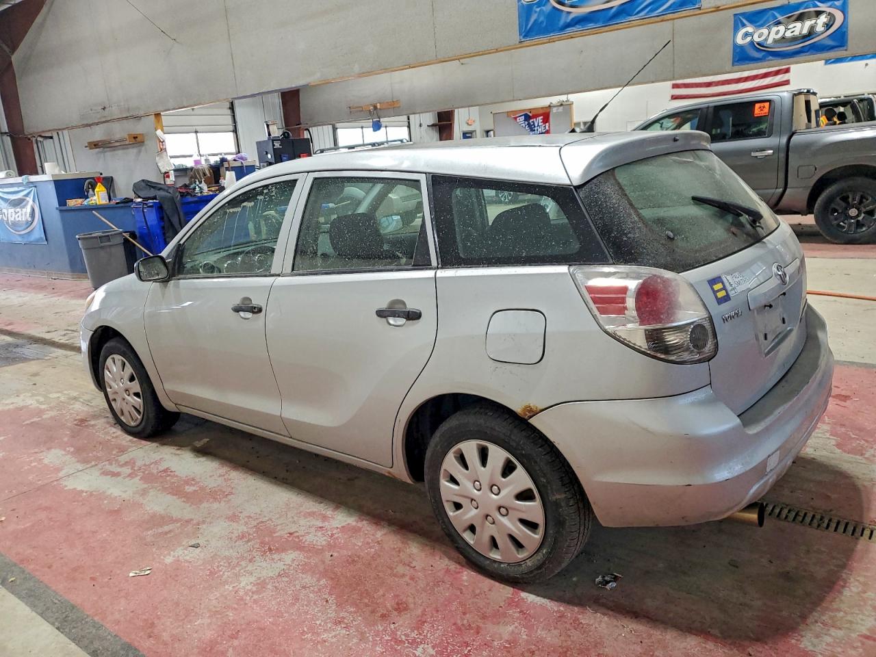 2008 TOYOTA COROLLA MATRIX XR photo 2