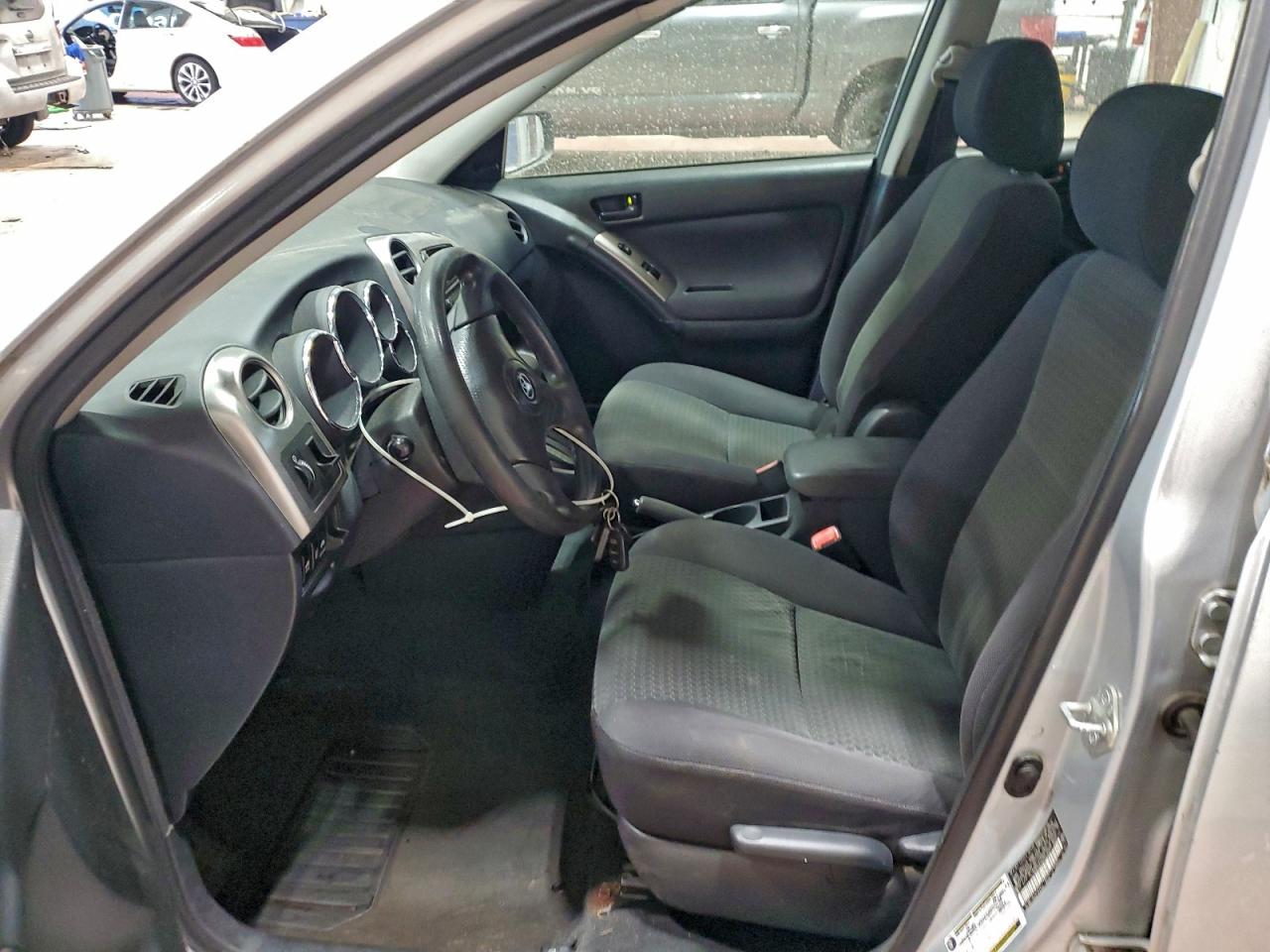 2008 TOYOTA COROLLA MATRIX XR photo 7