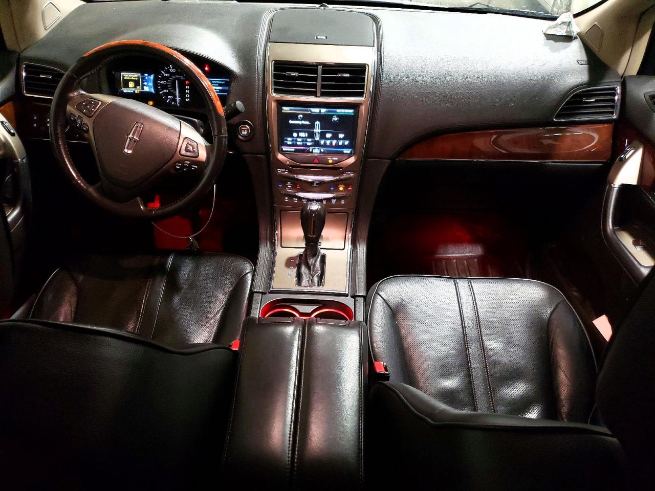 2011 LINCOLN MKX photo 8