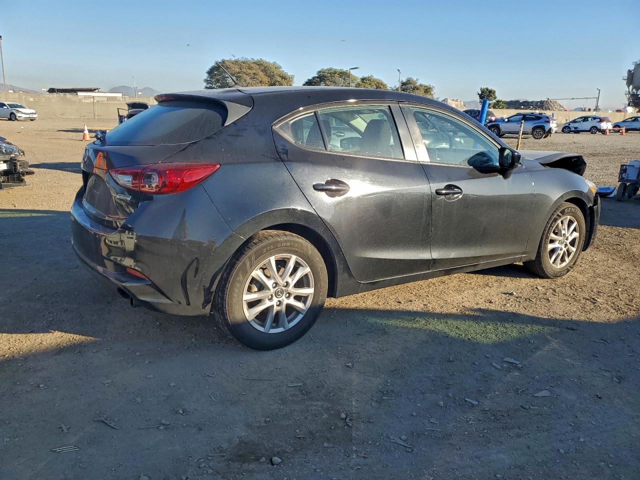 2018 MAZDA 3 SPORT photo 3