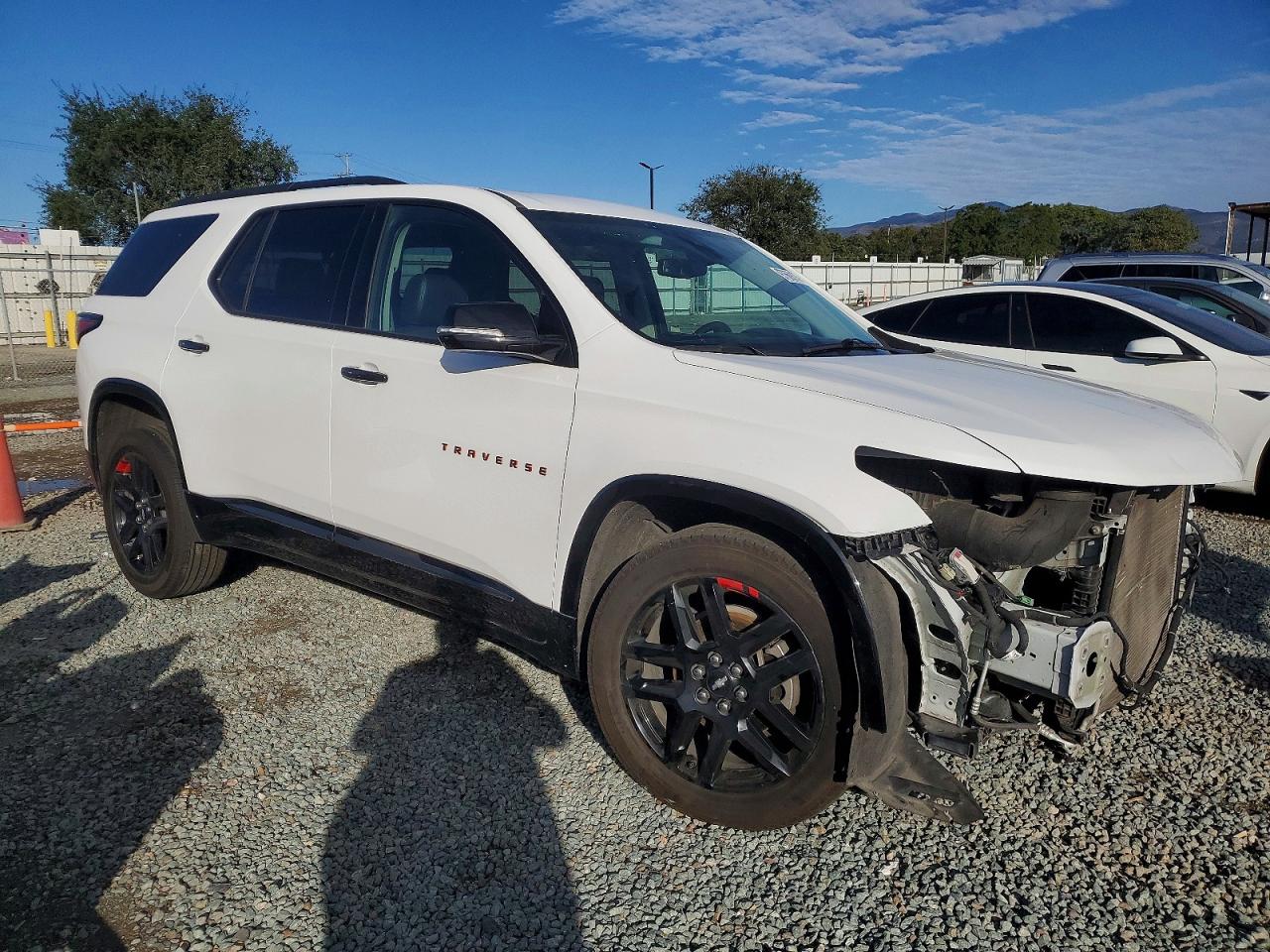 2019 CHEVROLET TRAVERSE PREMIER photo 4