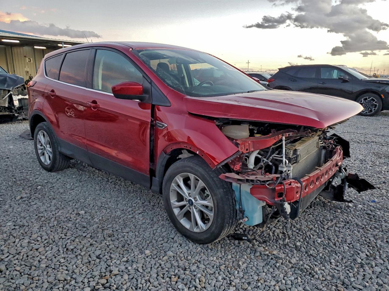 2019 FORD ESCAPE SE photo 4