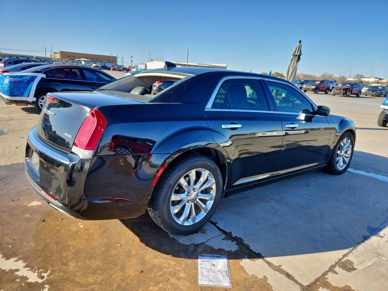 2018 CHRYSLER 300 LIMITED photo 3