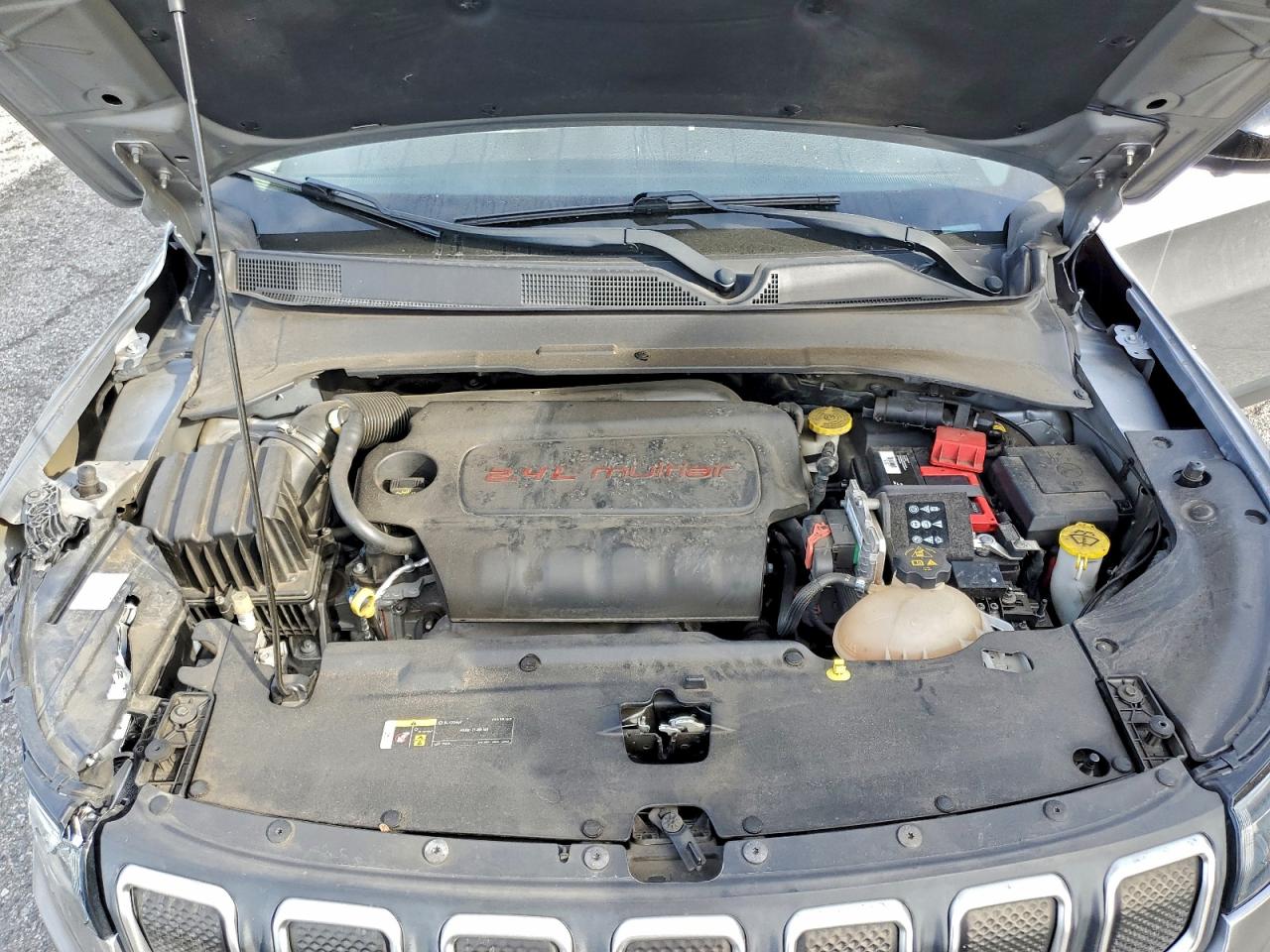 2022 JEEP COMPASS LATITUDE photo 12
