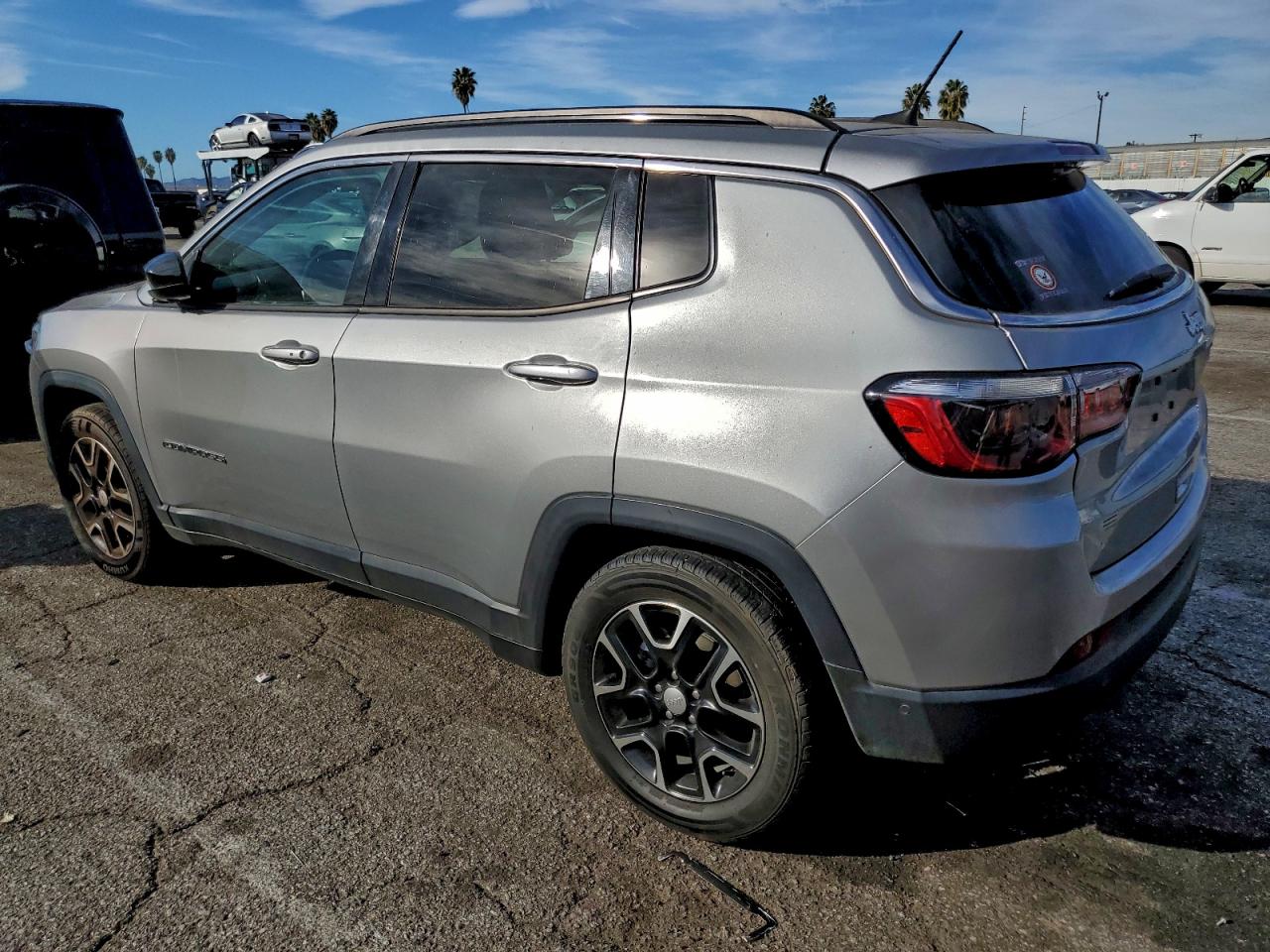 2022 JEEP COMPASS LATITUDE photo 2