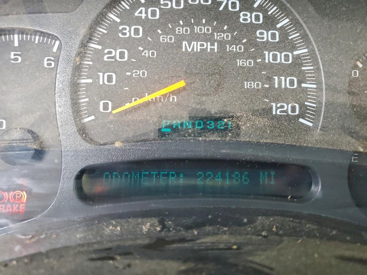2004 CHEVROLET SILVERADO C1500 photo 9