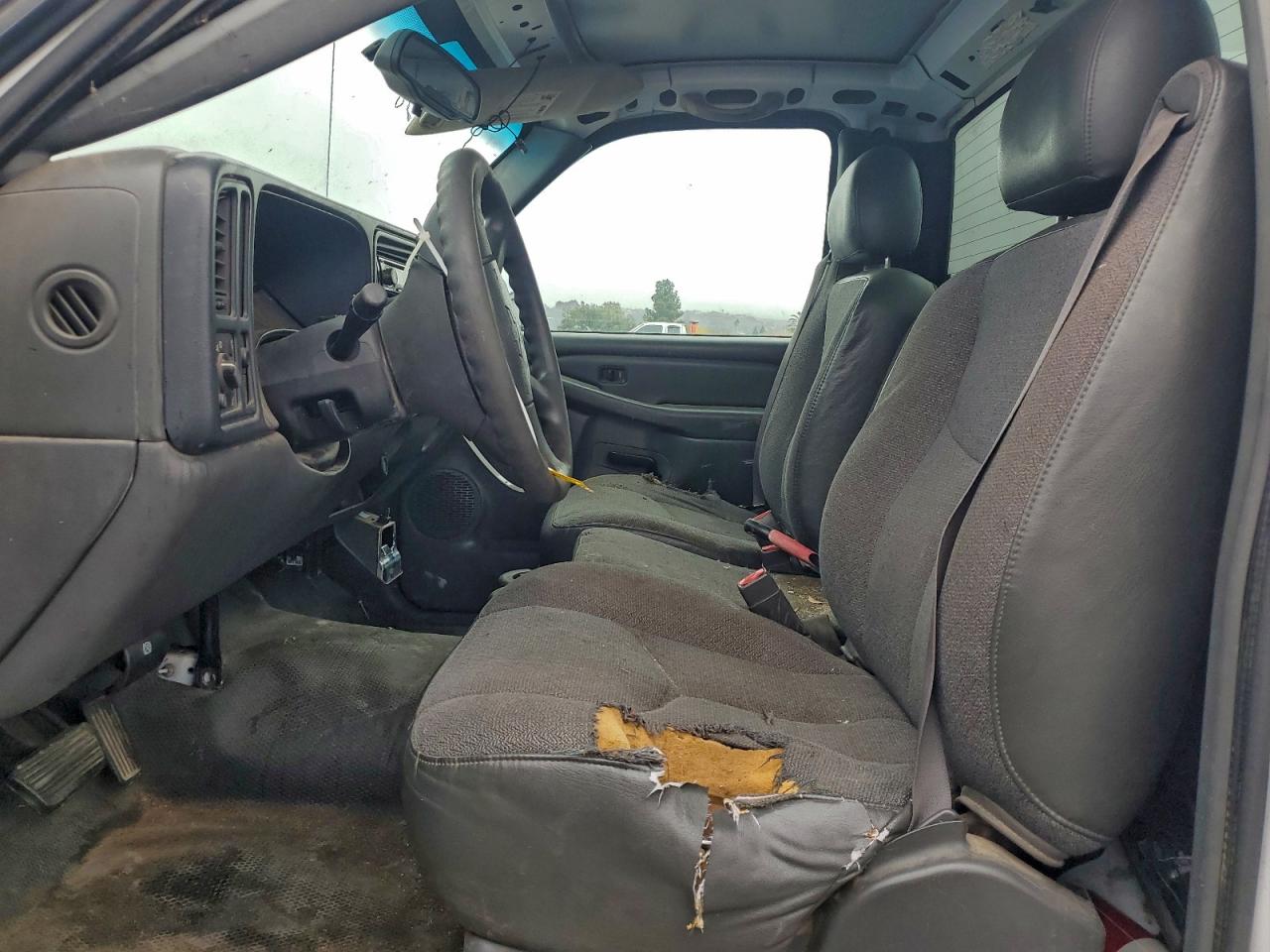 2004 CHEVROLET SILVERADO C1500 photo 7