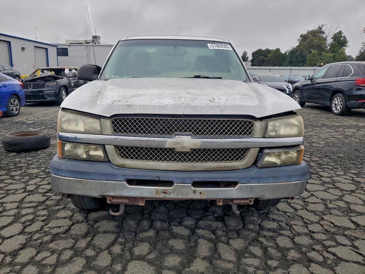 2004 CHEVROLET SILVERADO C1500 photo 5
