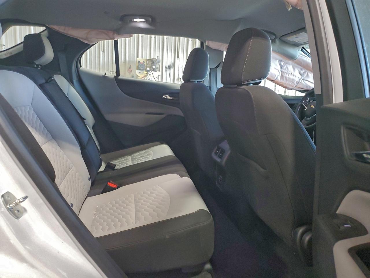 2021 CHEVROLET EQUINOX LS photo 11