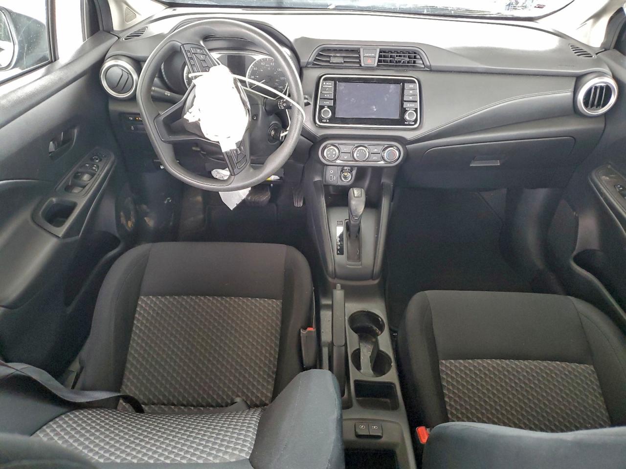 2024 NISSAN VERSA S photo 8