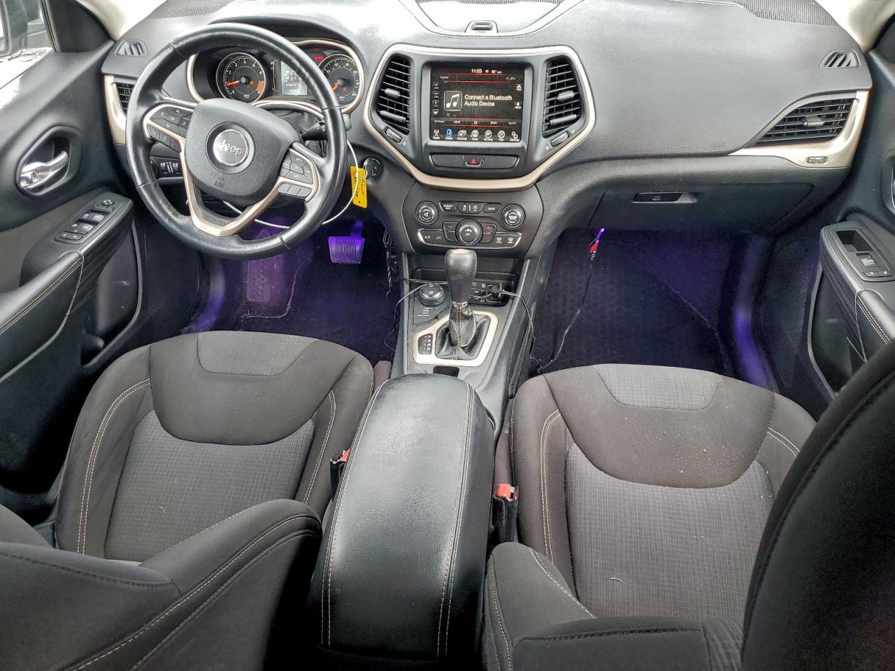 2015 JEEP CHEROKEE LATITUDE photo 8