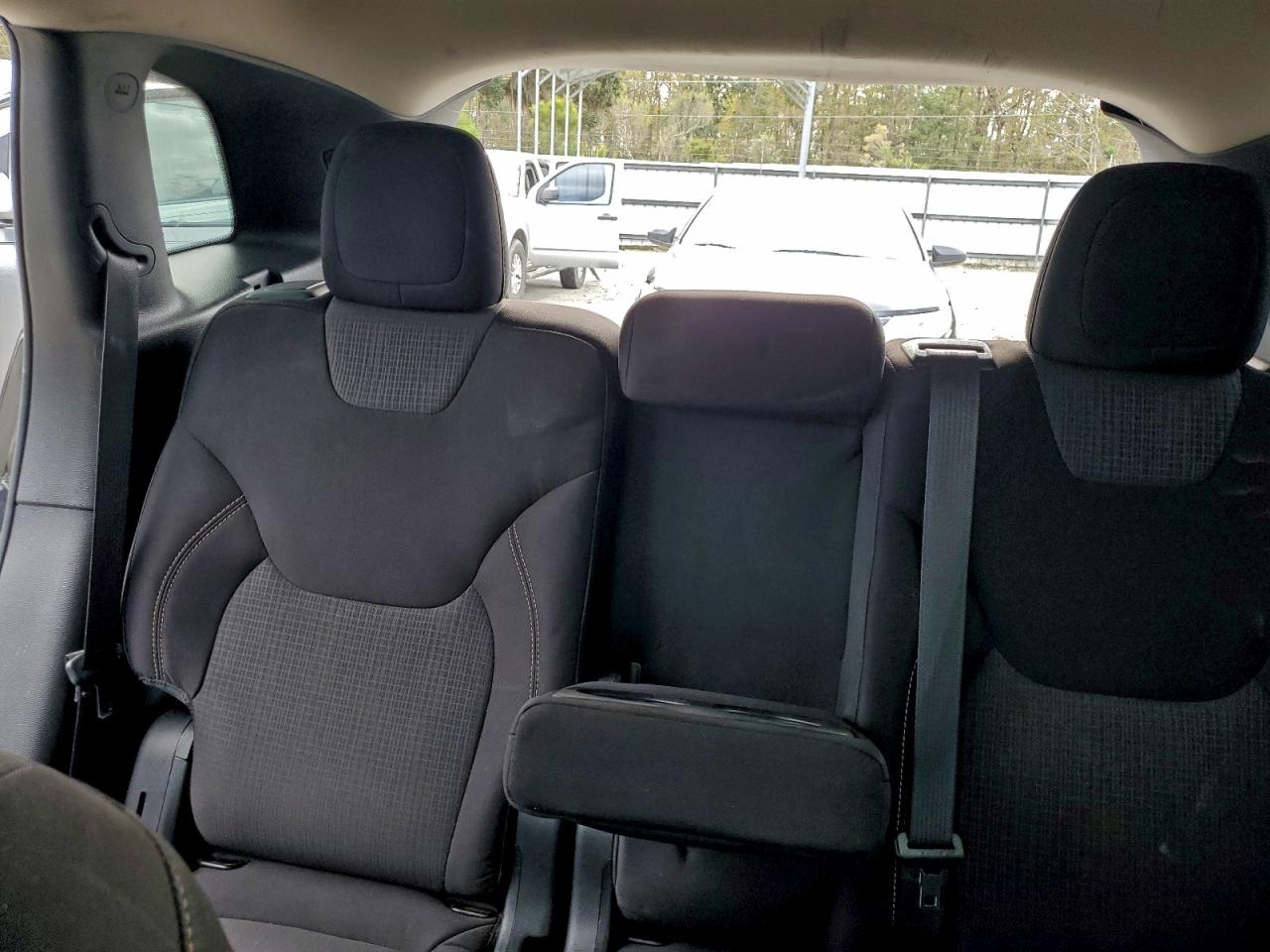 2015 JEEP CHEROKEE LATITUDE photo 10