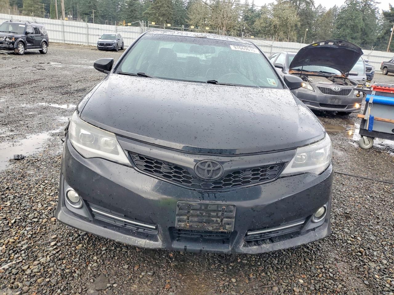 2012 TOYOTA CAMRY SE photo 5