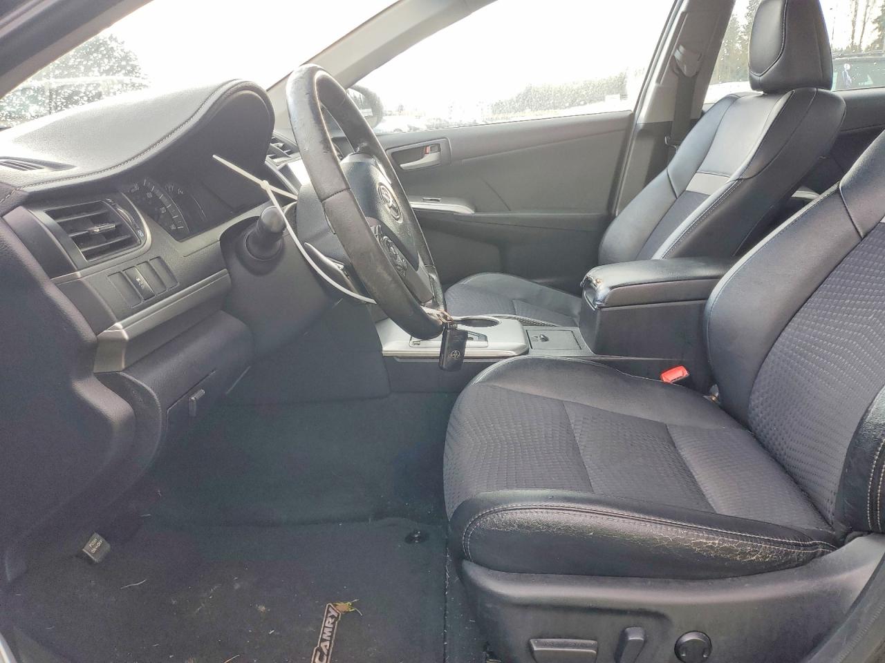 2012 TOYOTA CAMRY SE photo 7