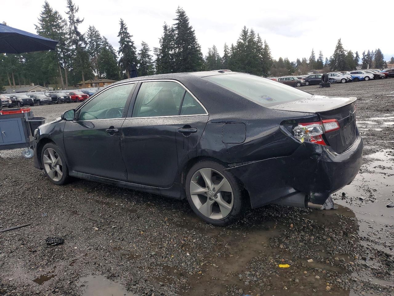 2012 TOYOTA CAMRY SE photo 2