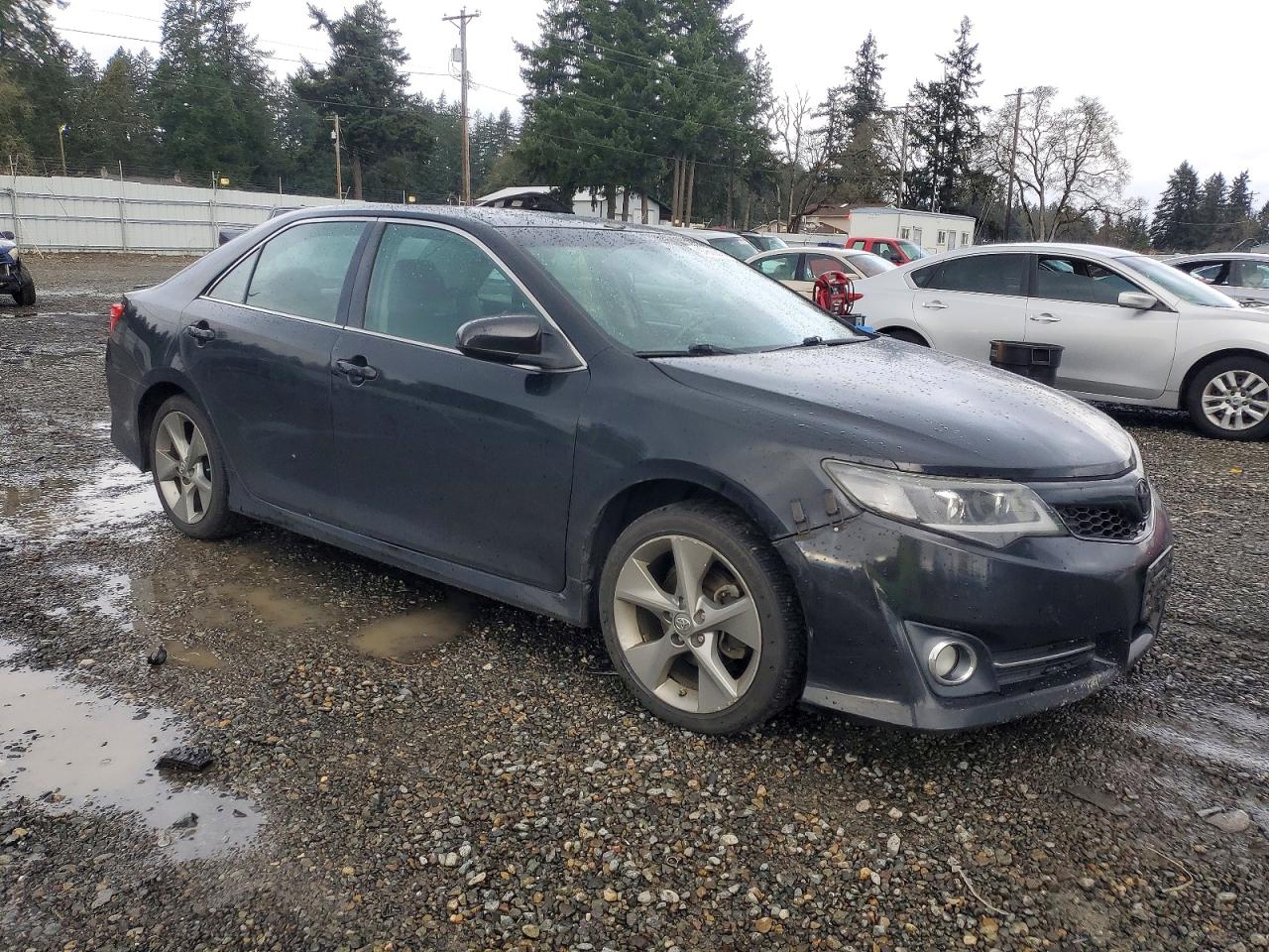 2012 TOYOTA CAMRY SE photo 4