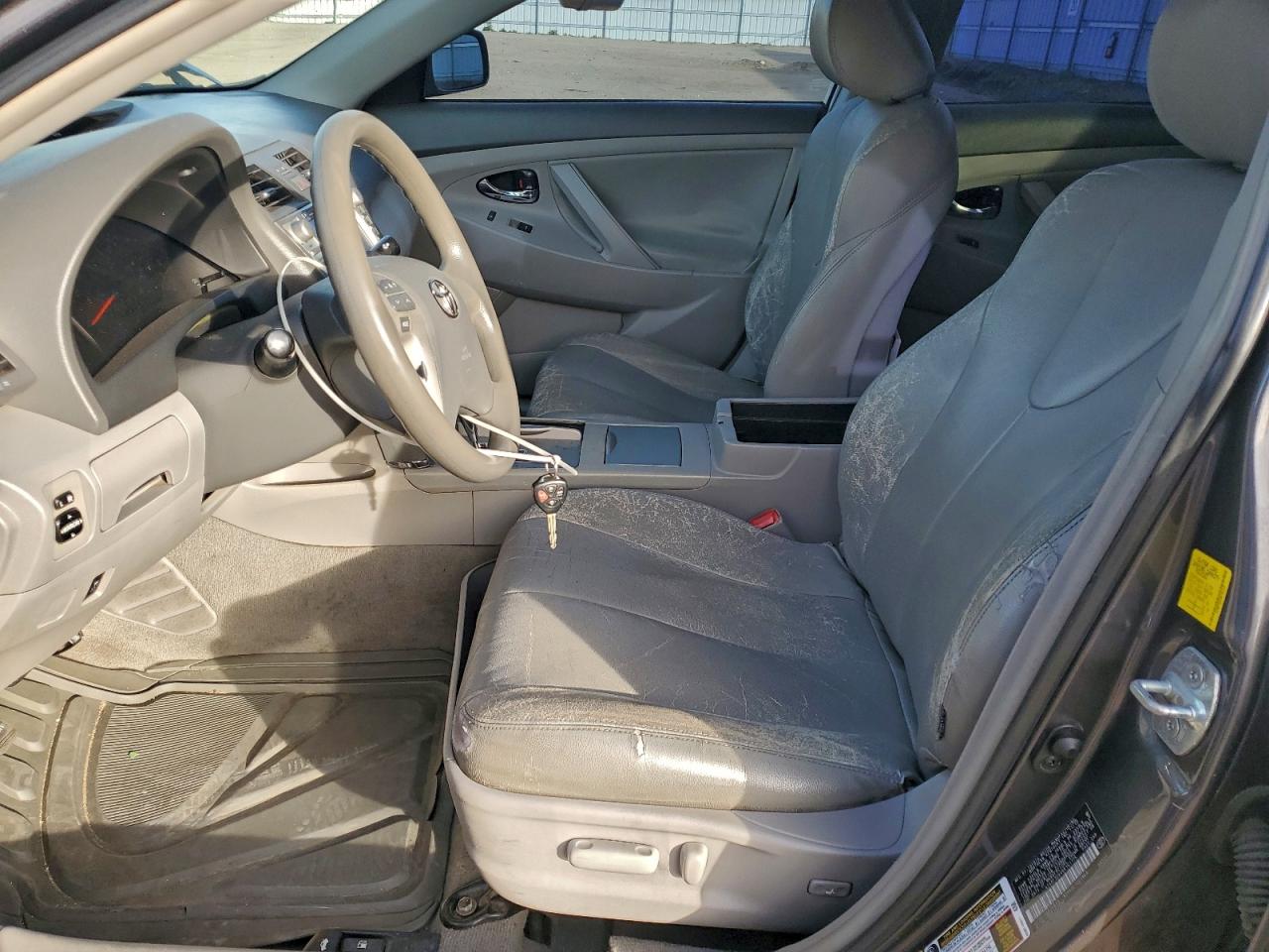 2011 TOYOTA CAMRY BASE photo 7