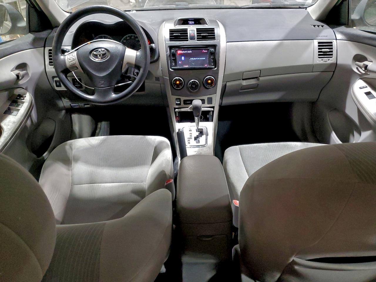 2013 TOYOTA COROLLA BASE photo 8