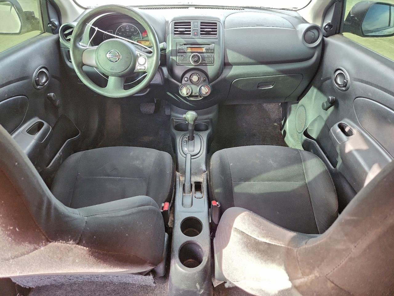 2014 NISSAN VERSA S photo 8