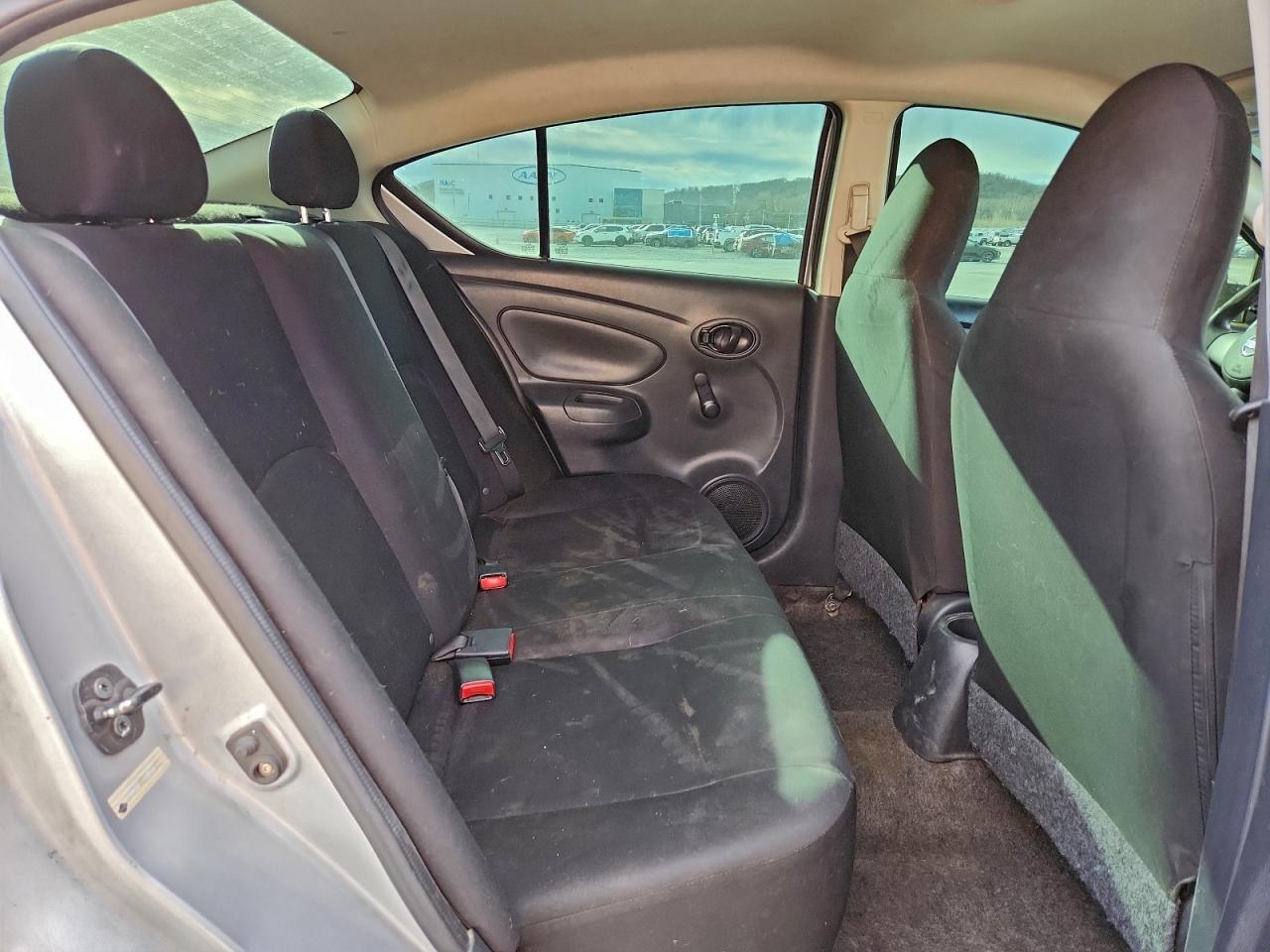 2014 NISSAN VERSA S photo 10