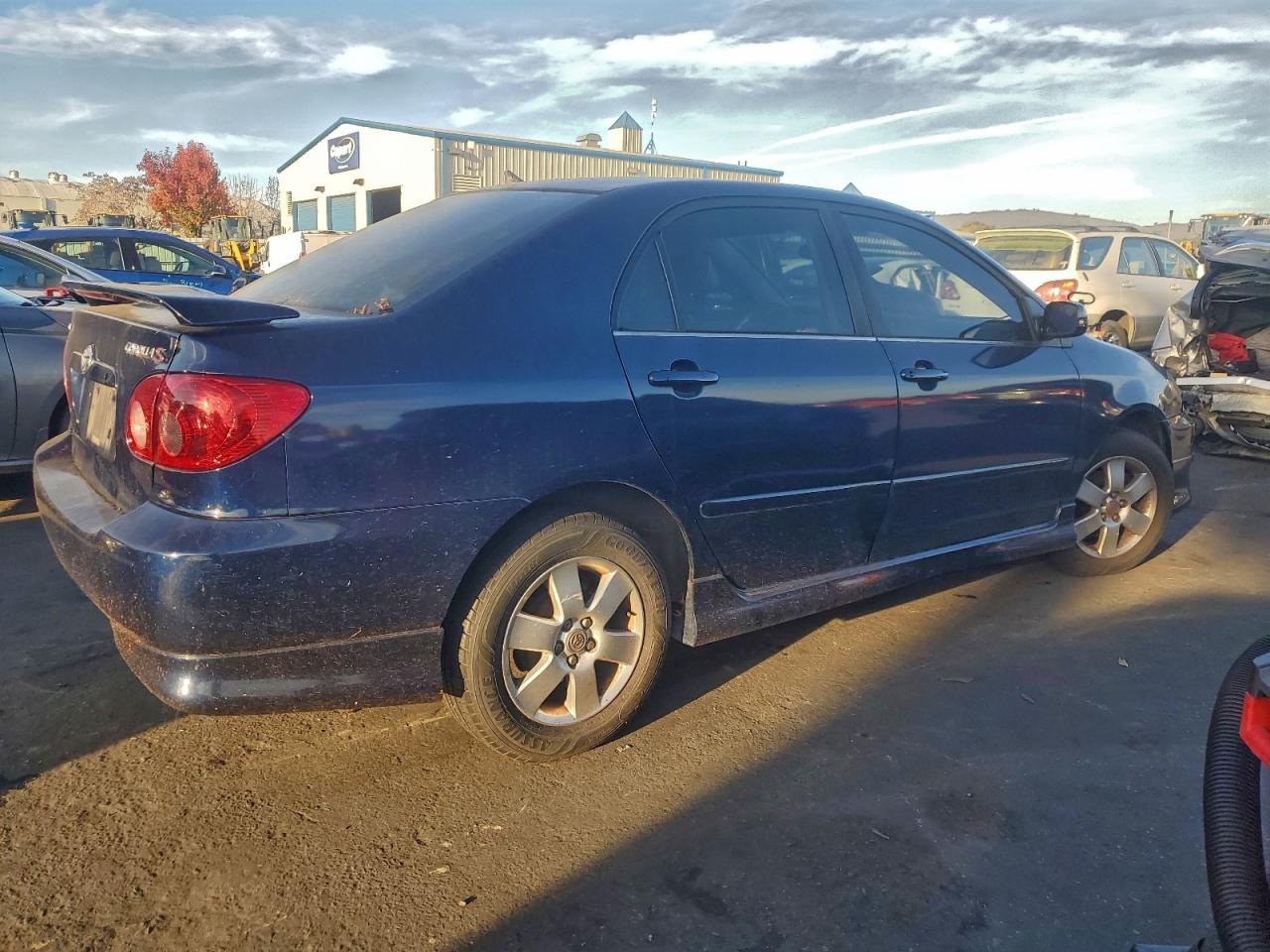 2005 TOYOTA COROLLA CE photo 3