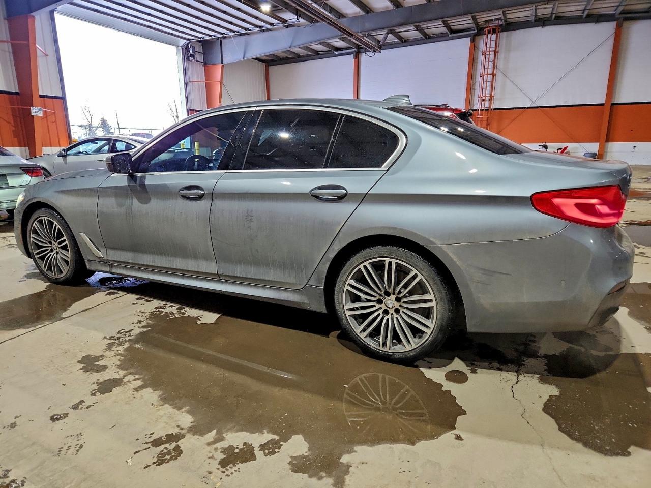 2019 BMW 530 XI photo 2