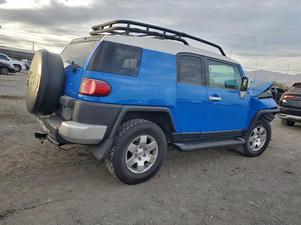 2007 TOYOTA FJ CRUISER photo 3