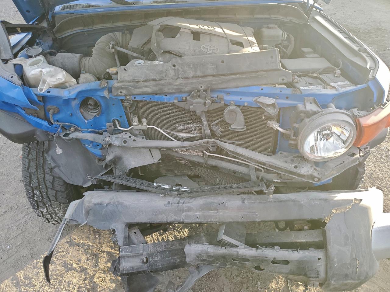 2007 TOYOTA FJ CRUISER photo 12