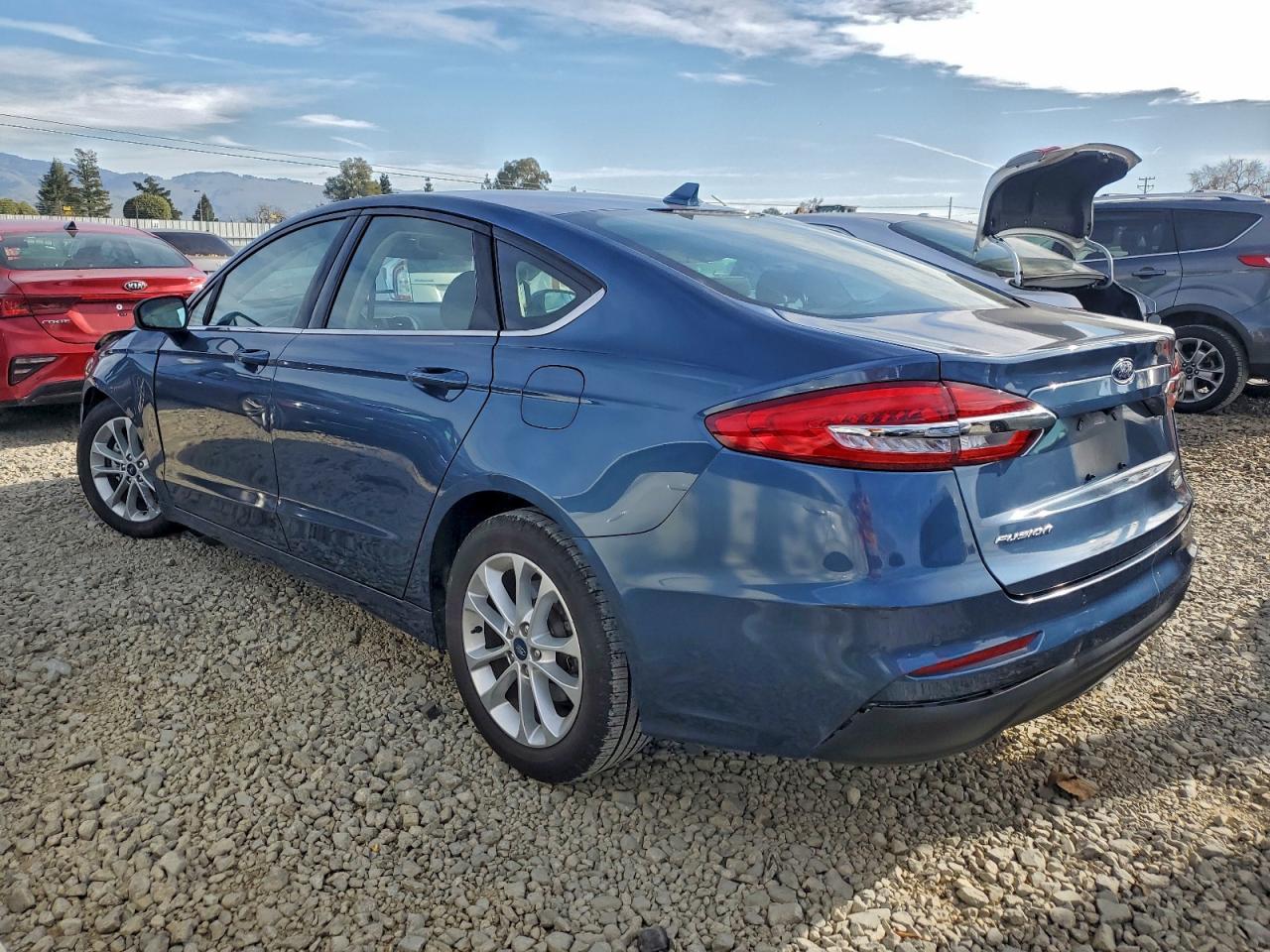 2019 FORD FUSION SE photo 2