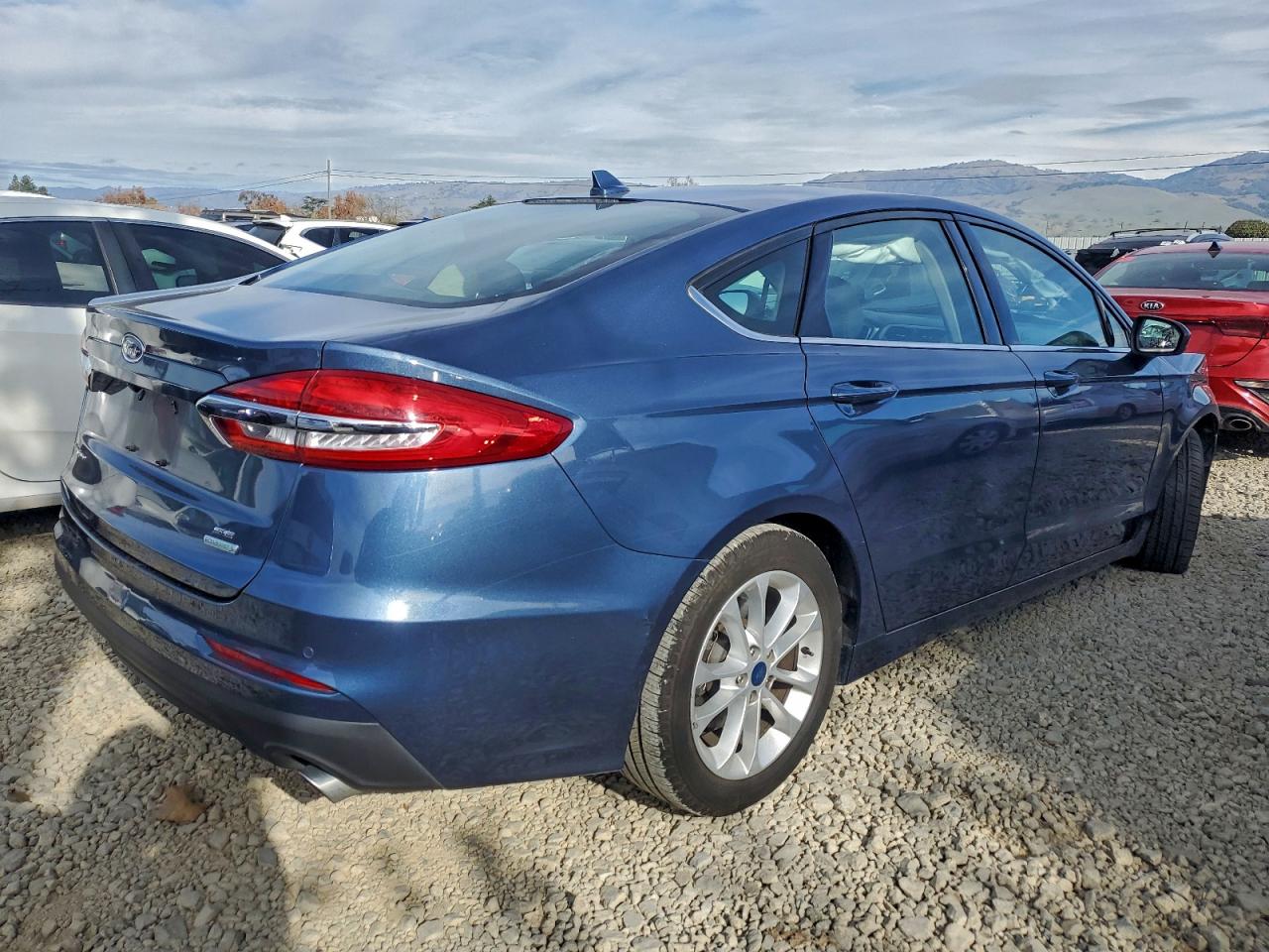 2019 FORD FUSION SE photo 3